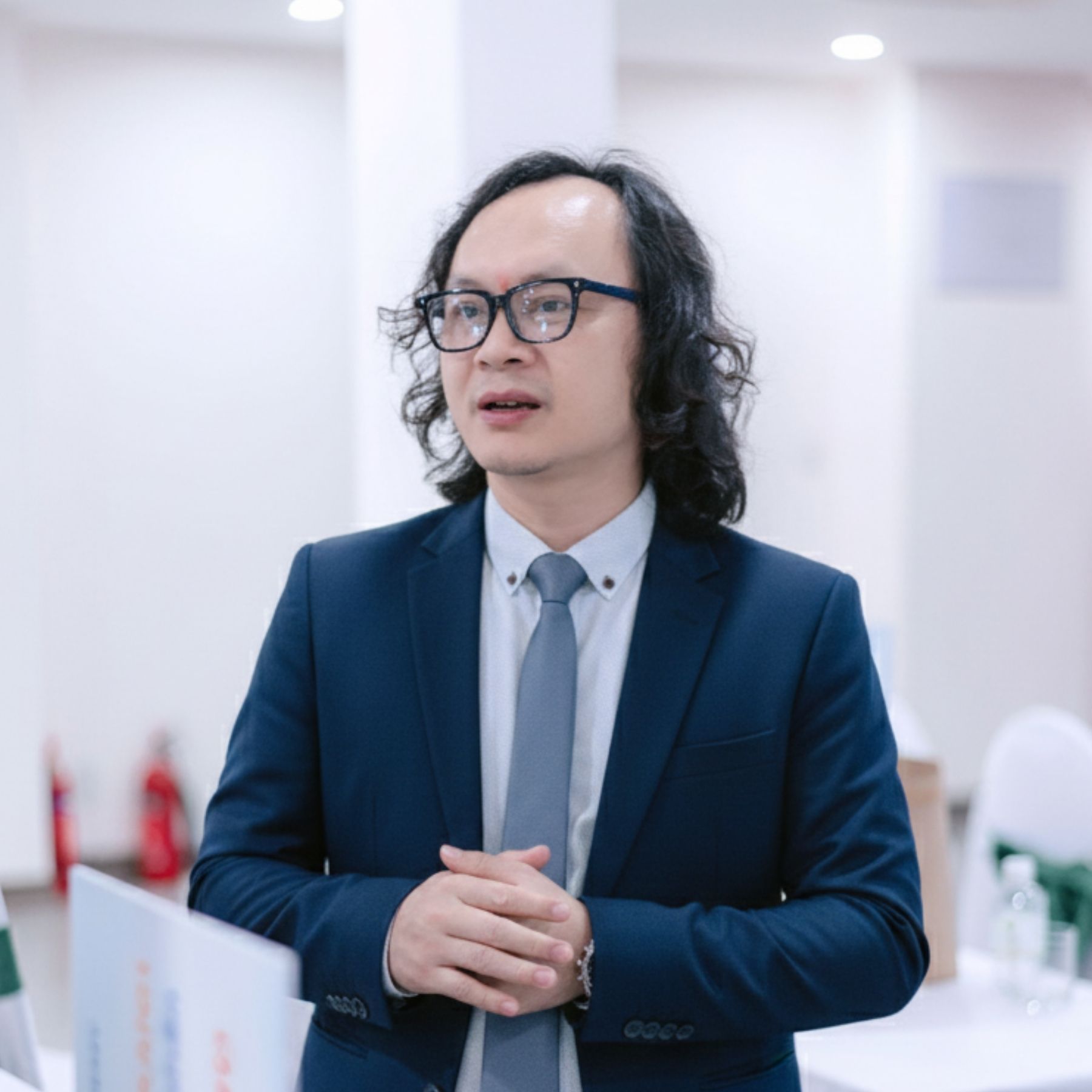 Mr. - Vũ Đức Thuận