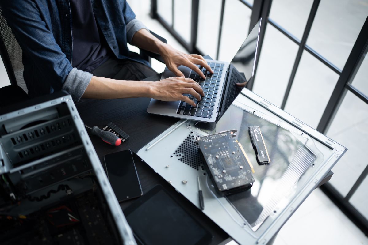 Kỹ sư hạ tẩng it (Infrastructure)